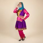 خرید لباس قاجار سنتی زنانه عکس از کنار – مزون دنیام